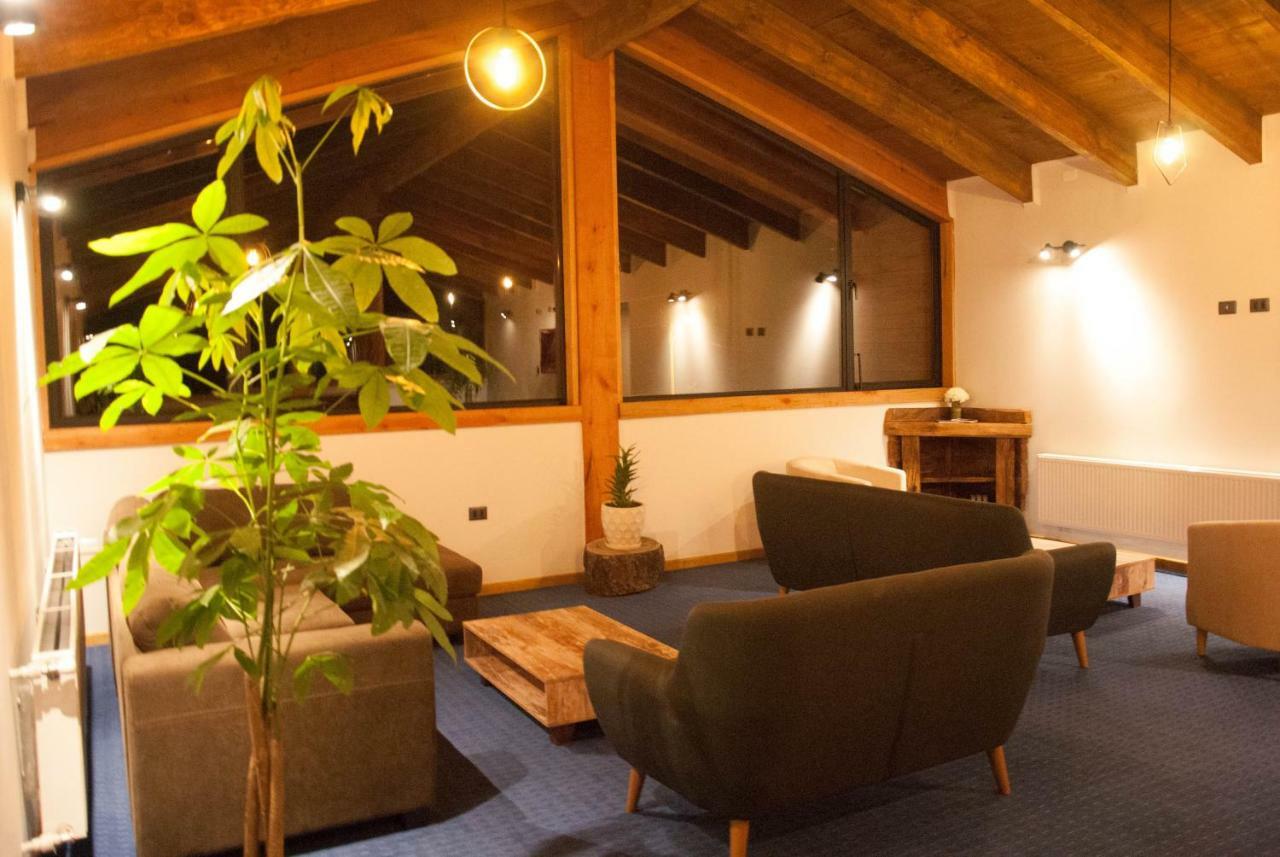 Las Bravas Lodge Las Trancas Zewnętrze zdjęcie